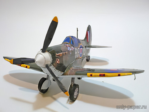 Модель чиби-самолета Supermarine Spitfire из бумаги/картона